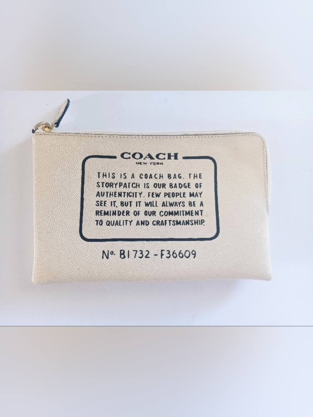 Coach New York Storypatch Corner Zip Clutch Wristlet Cream